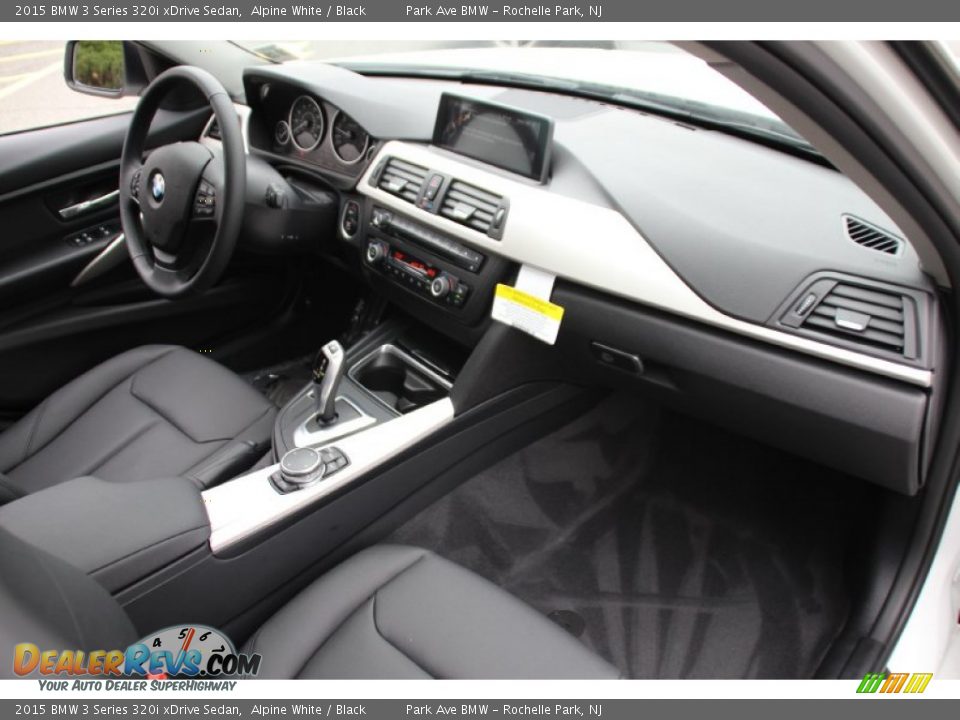 2015 BMW 3 Series 320i xDrive Sedan Alpine White / Black Photo #27