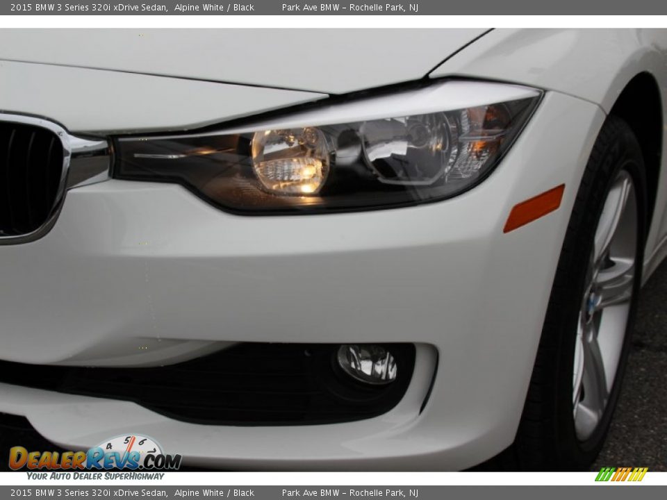 2015 BMW 3 Series 320i xDrive Sedan Alpine White / Black Photo #31