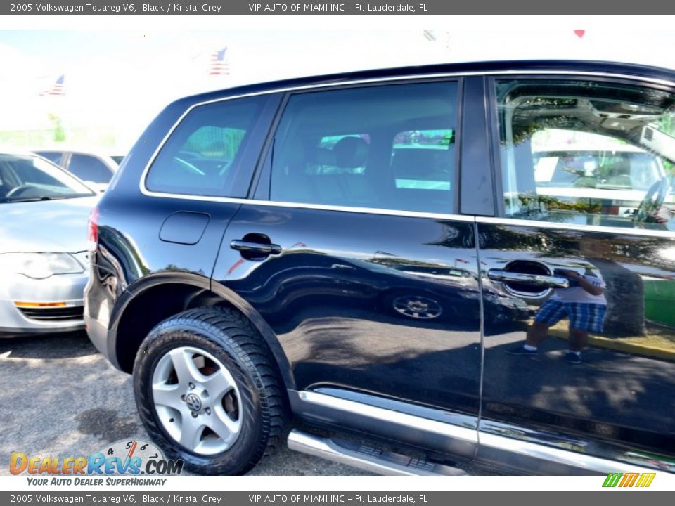 2005 Volkswagen Touareg V6 Black / Kristal Grey Photo #11