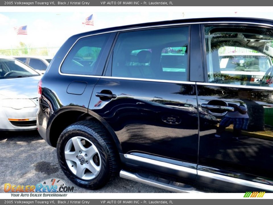 2005 Volkswagen Touareg V6 Black / Kristal Grey Photo #12