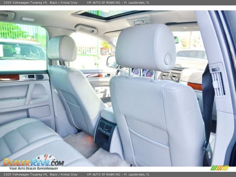 2005 Volkswagen Touareg V6 Black / Kristal Grey Photo #23