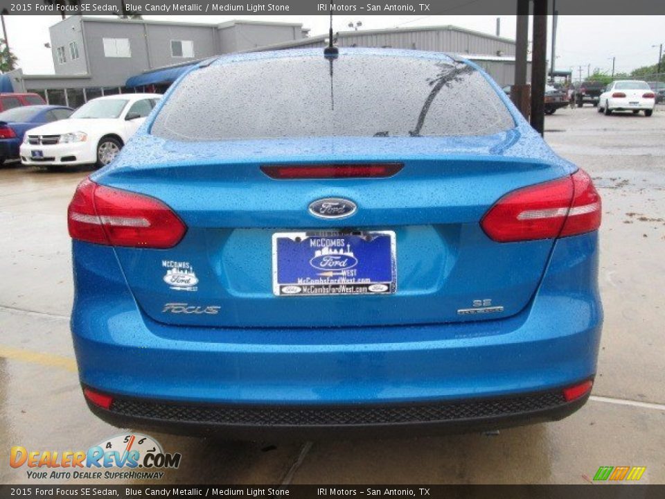2015 Ford Focus SE Sedan Blue Candy Metallic / Medium Light Stone Photo #7