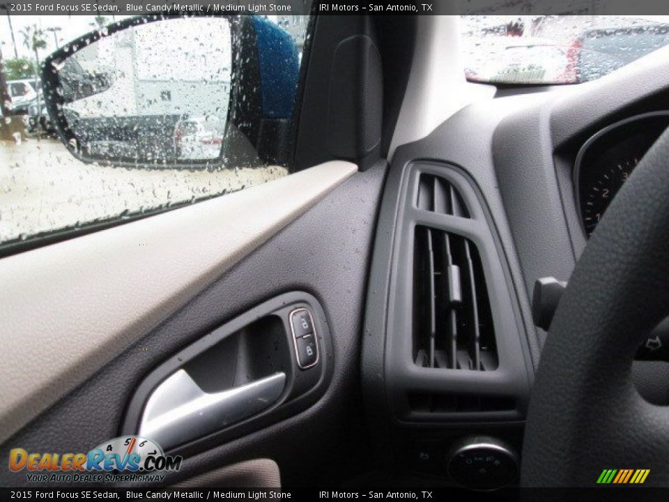 2015 Ford Focus SE Sedan Blue Candy Metallic / Medium Light Stone Photo #23