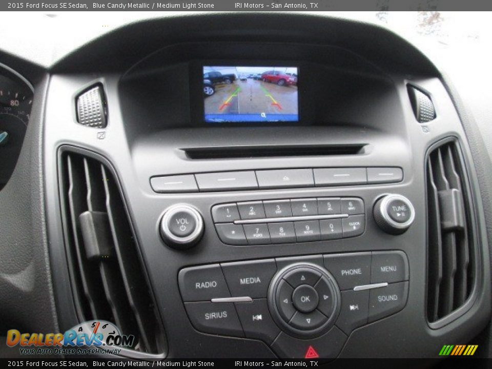 2015 Ford Focus SE Sedan Blue Candy Metallic / Medium Light Stone Photo #29