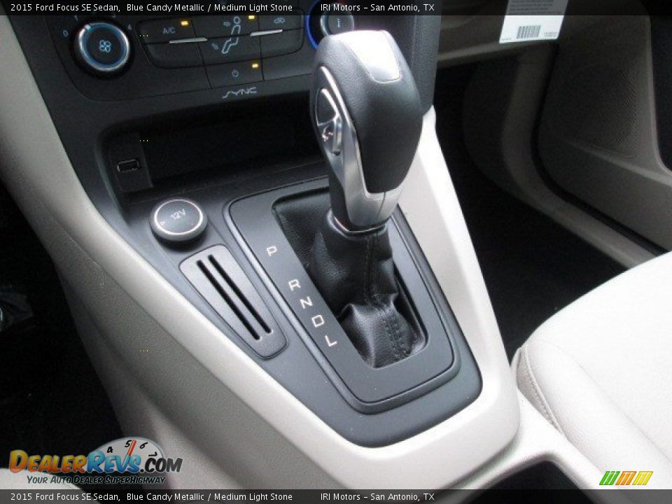 2015 Ford Focus SE Sedan Blue Candy Metallic / Medium Light Stone Photo #31