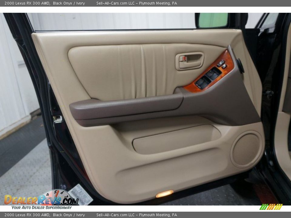 2000 Lexus RX 300 AWD Black Onyx / Ivory Photo #12