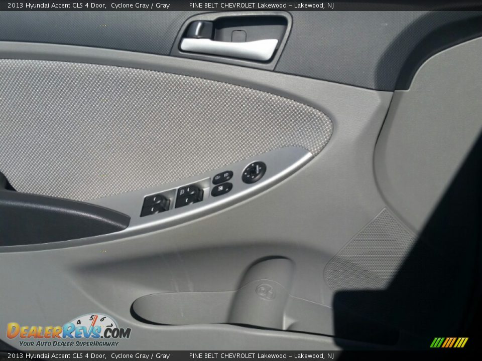 2013 Hyundai Accent GLS 4 Door Cyclone Gray / Gray Photo #23
