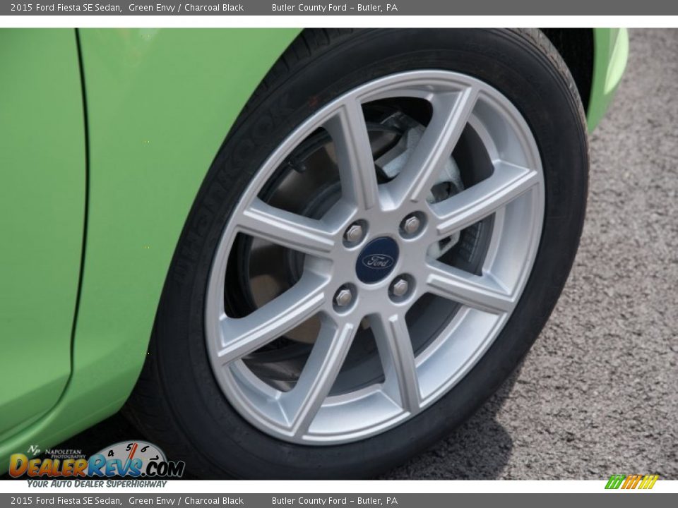 2015 Ford Fiesta SE Sedan Green Envy / Charcoal Black Photo #4