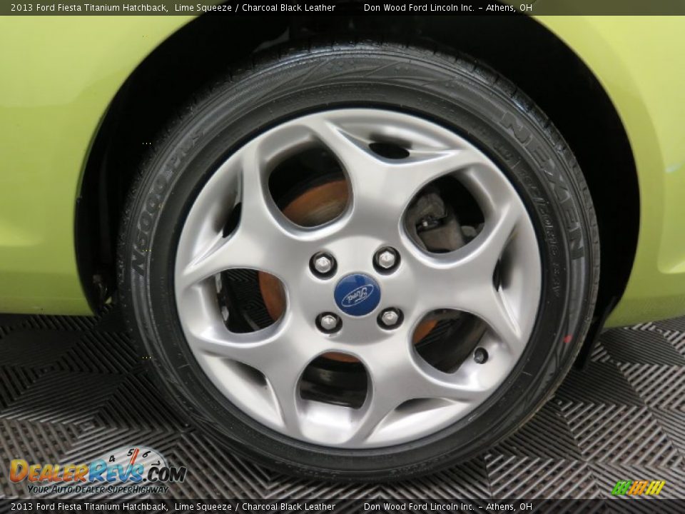 2013 Ford Fiesta Titanium Hatchback Wheel Photo #29