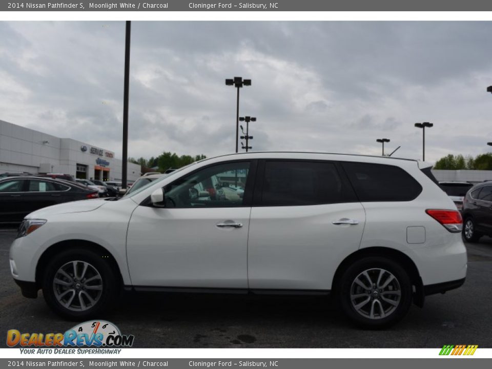 2014 Nissan Pathfinder S Moonlight White / Charcoal Photo #6