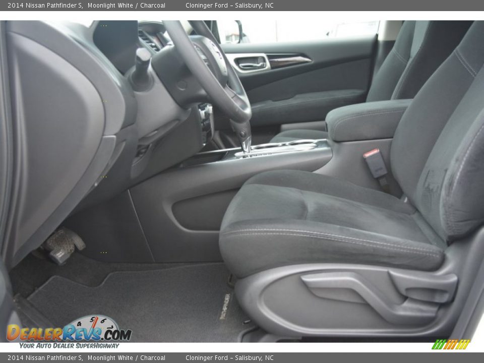 2014 Nissan Pathfinder S Moonlight White / Charcoal Photo #10
