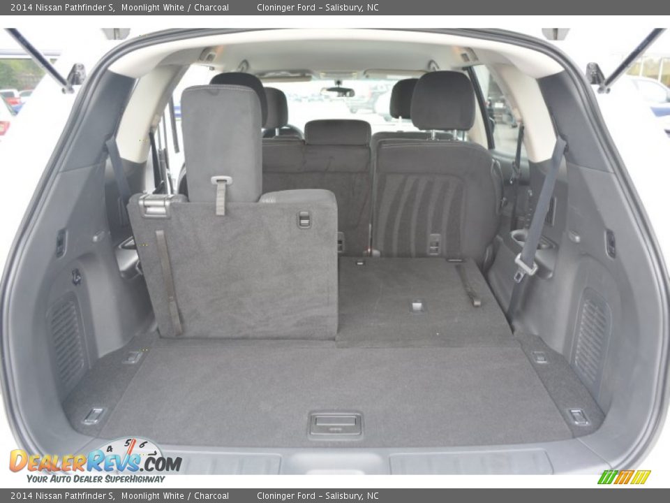 2014 Nissan Pathfinder S Moonlight White / Charcoal Photo #14