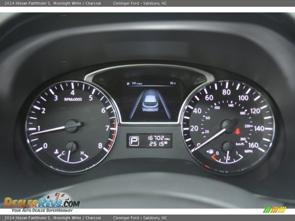 2014 Nissan Pathfinder S Moonlight White / Charcoal Photo #23