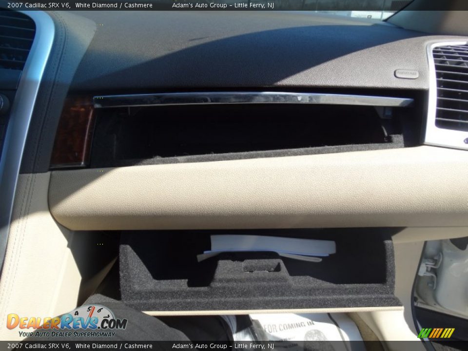 2007 Cadillac SRX V6 White Diamond / Cashmere Photo #19