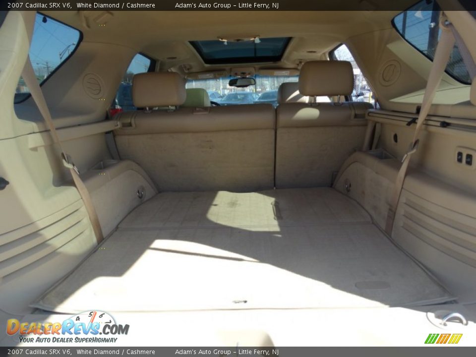 2007 Cadillac SRX V6 White Diamond / Cashmere Photo #24