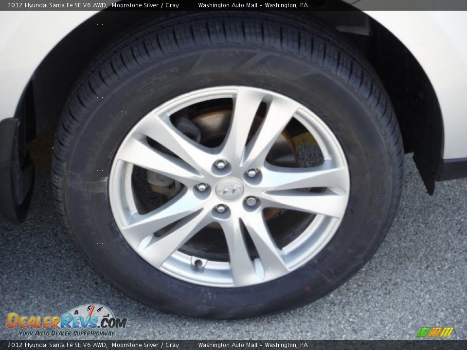 2012 Hyundai Santa Fe SE V6 AWD Moonstone Silver / Gray Photo #3