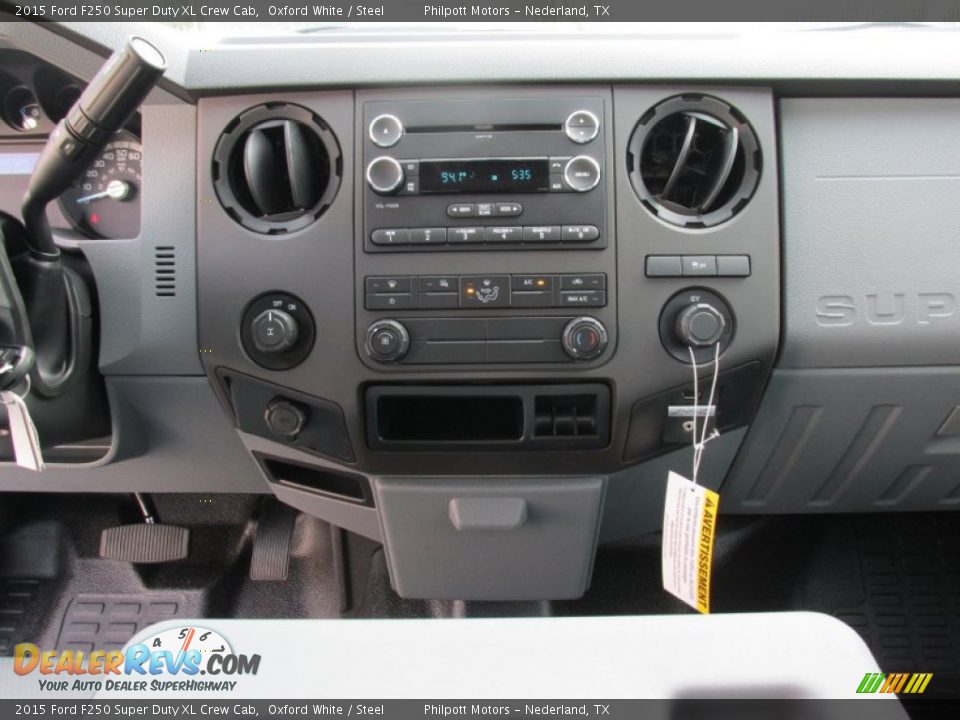 2015 Ford F250 Super Duty XL Crew Cab Oxford White / Steel Photo #24