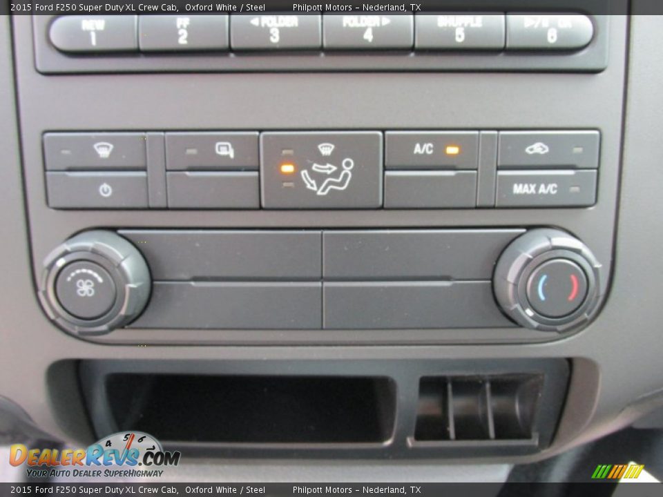 2015 Ford F250 Super Duty XL Crew Cab Oxford White / Steel Photo #26