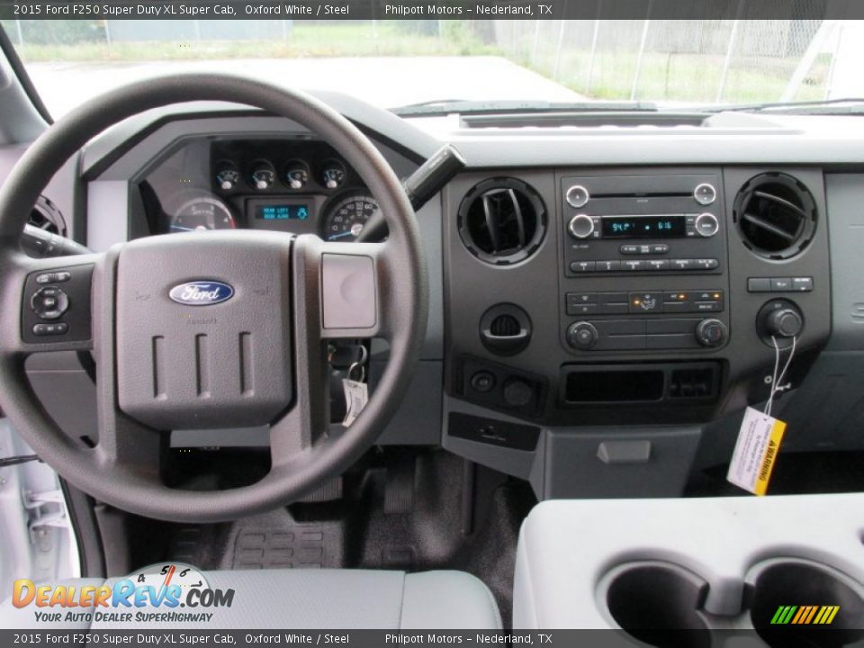 Dashboard of 2015 Ford F250 Super Duty XL Super Cab Photo #24