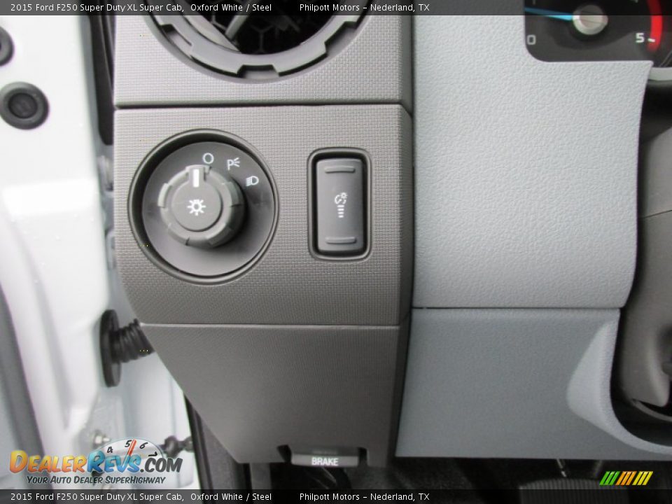 Controls of 2015 Ford F250 Super Duty XL Super Cab Photo #31