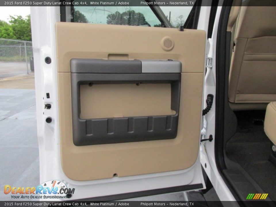 2015 Ford F250 Super Duty Lariat Crew Cab 4x4 White Platinum / Adobe Photo #20