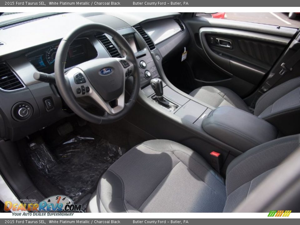 2015 Ford Taurus SEL White Platinum Metallic / Charcoal Black Photo #4