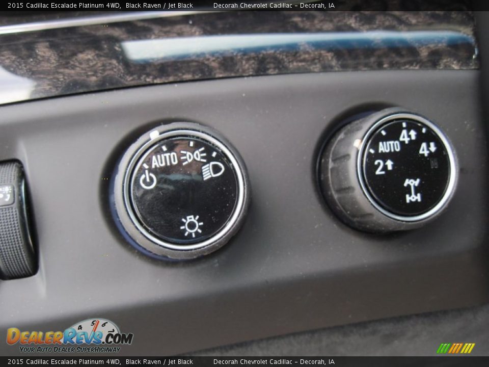 Controls of 2015 Cadillac Escalade Platinum 4WD Photo #21
