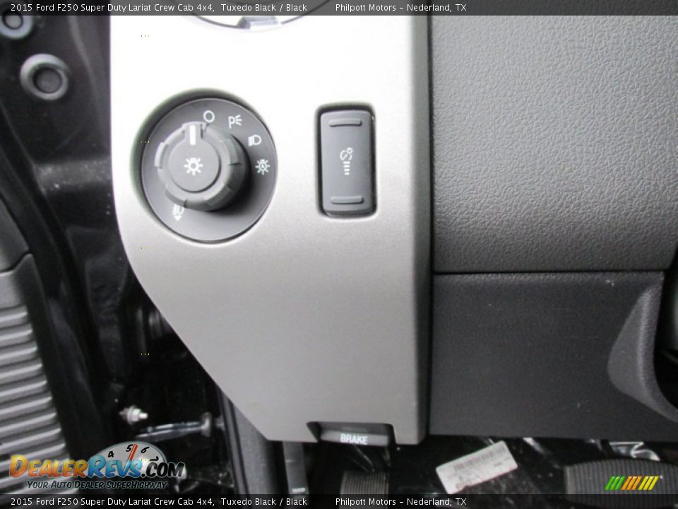 2015 Ford F250 Super Duty Lariat Crew Cab 4x4 Tuxedo Black / Black Photo #36