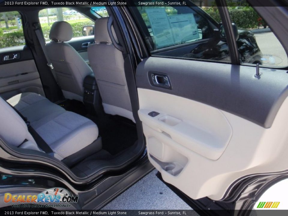 2013 Ford Explorer FWD Tuxedo Black Metallic / Medium Light Stone Photo #22