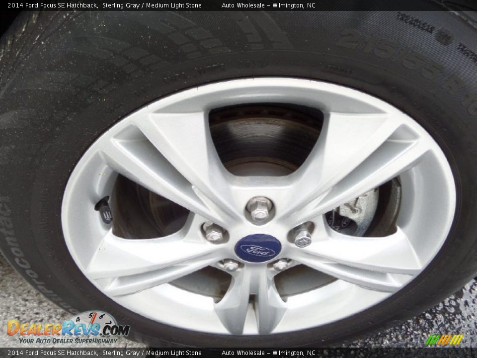 2014 Ford Focus SE Hatchback Sterling Gray / Medium Light Stone Photo #7