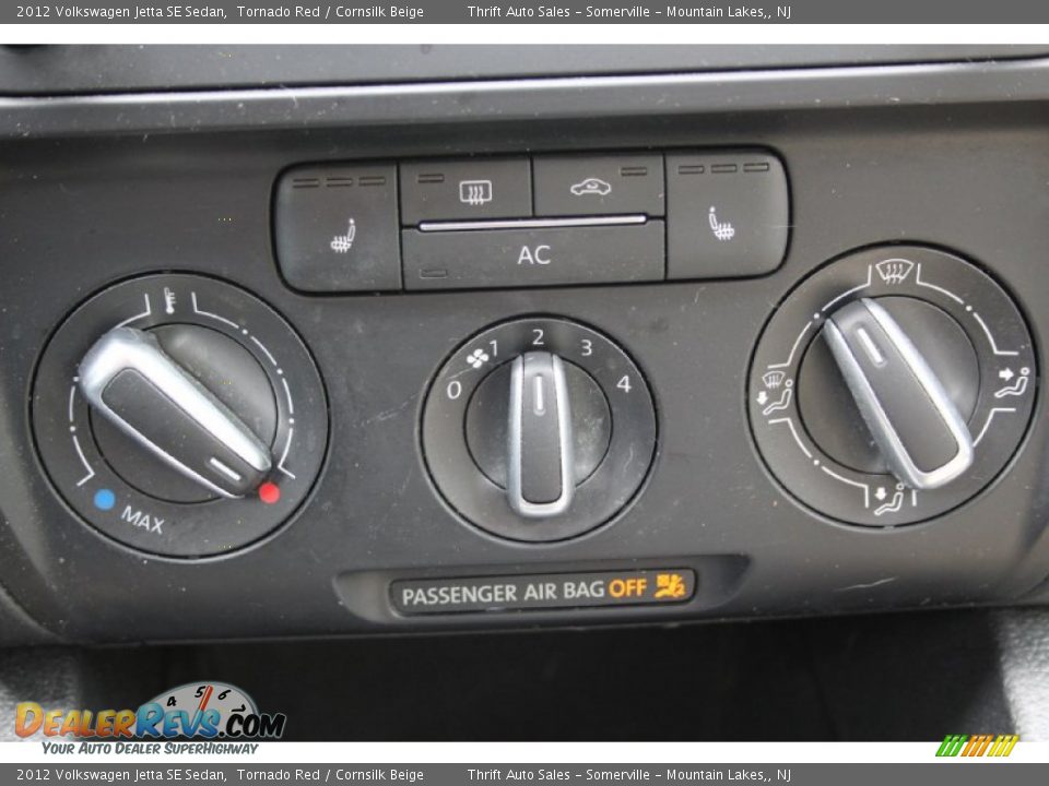 2012 Volkswagen Jetta SE Sedan Tornado Red / Cornsilk Beige Photo #17