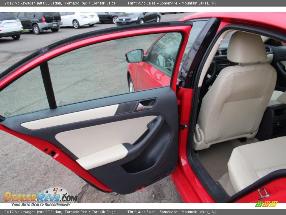 2012 Volkswagen Jetta SE Sedan Tornado Red / Cornsilk Beige Photo #19