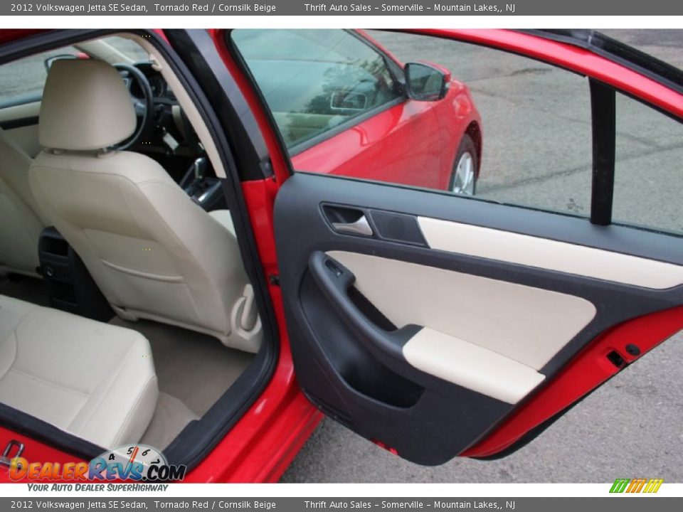 2012 Volkswagen Jetta SE Sedan Tornado Red / Cornsilk Beige Photo #23
