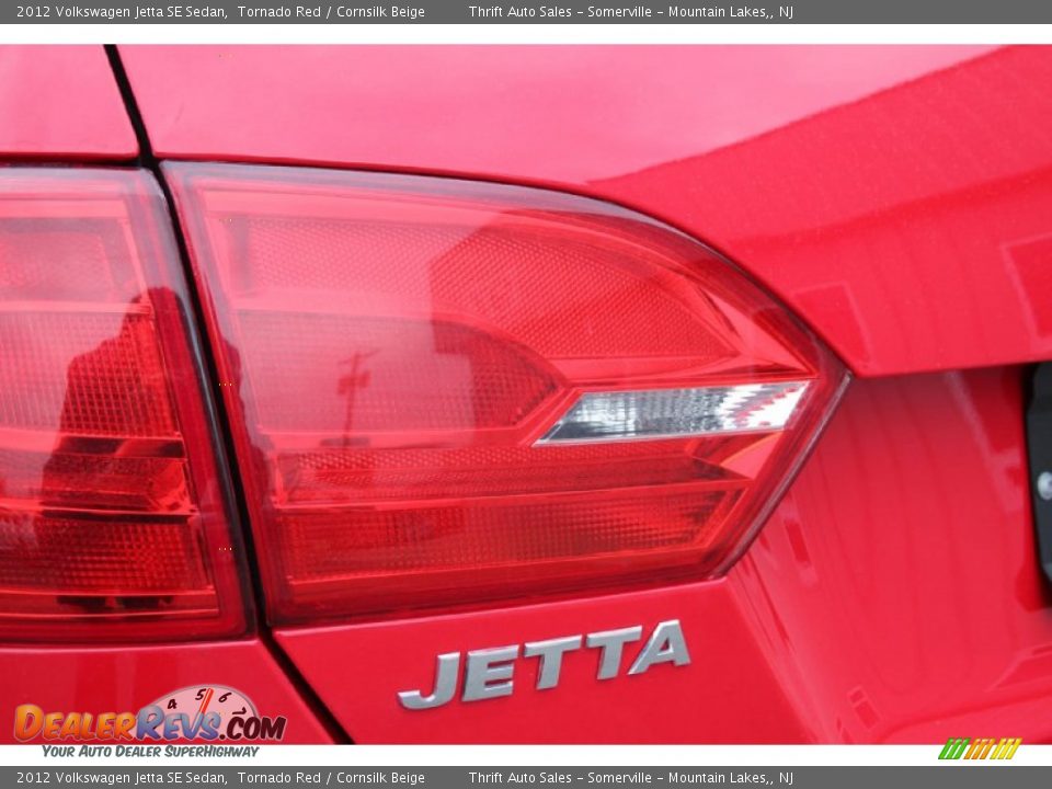 2012 Volkswagen Jetta SE Sedan Tornado Red / Cornsilk Beige Photo #27