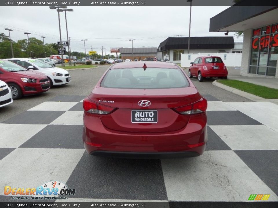 2014 Hyundai Elantra SE Sedan Red / Gray Photo #4