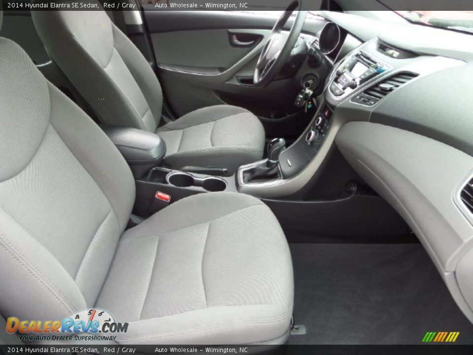 2014 Hyundai Elantra SE Sedan Red / Gray Photo #13
