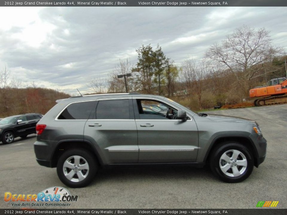 2012 Jeep Grand Cherokee Laredo 4x4 Mineral Gray Metallic / Black Photo #2