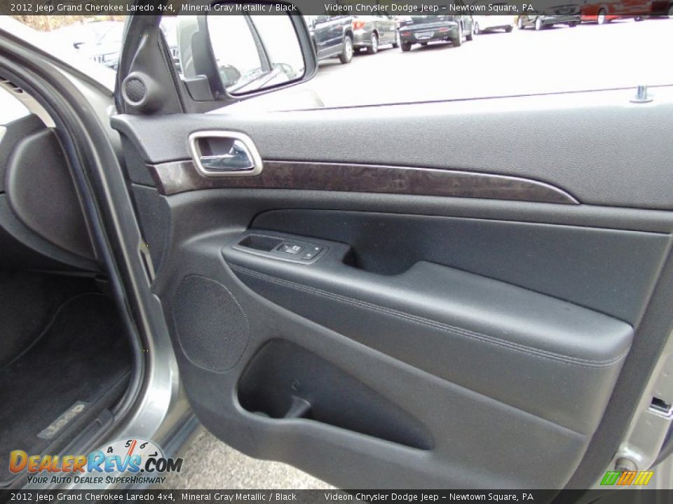 2012 Jeep Grand Cherokee Laredo 4x4 Mineral Gray Metallic / Black Photo #17