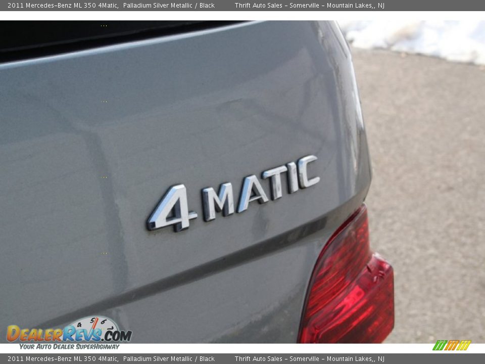 2011 Mercedes-Benz ML 350 4Matic Palladium Silver Metallic / Black Photo #30