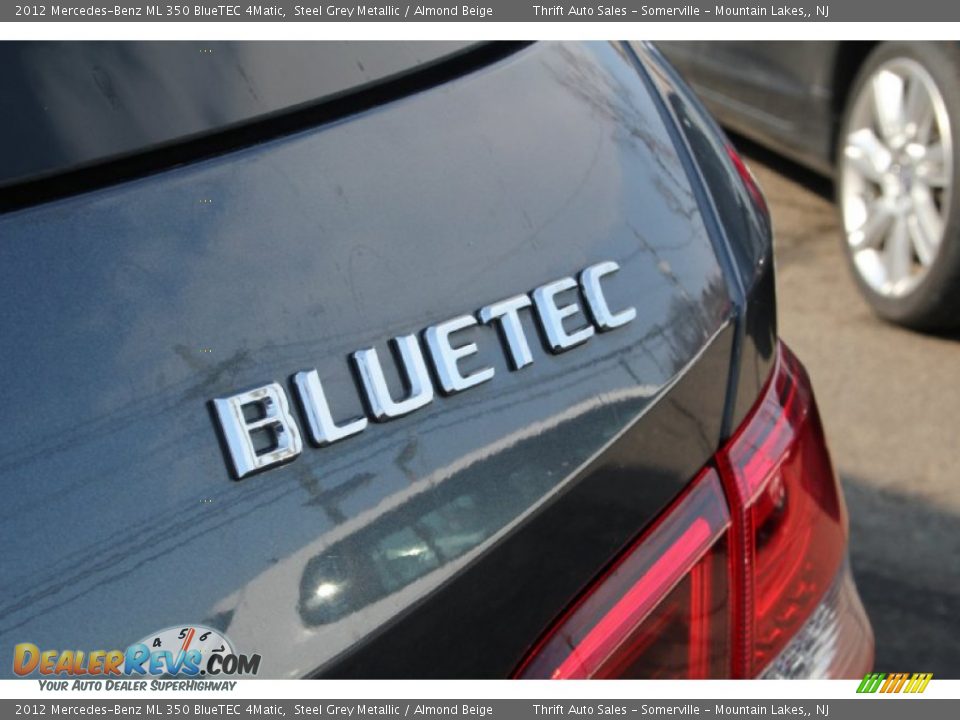 2012 Mercedes-Benz ML 350 BlueTEC 4Matic Steel Grey Metallic / Almond Beige Photo #29