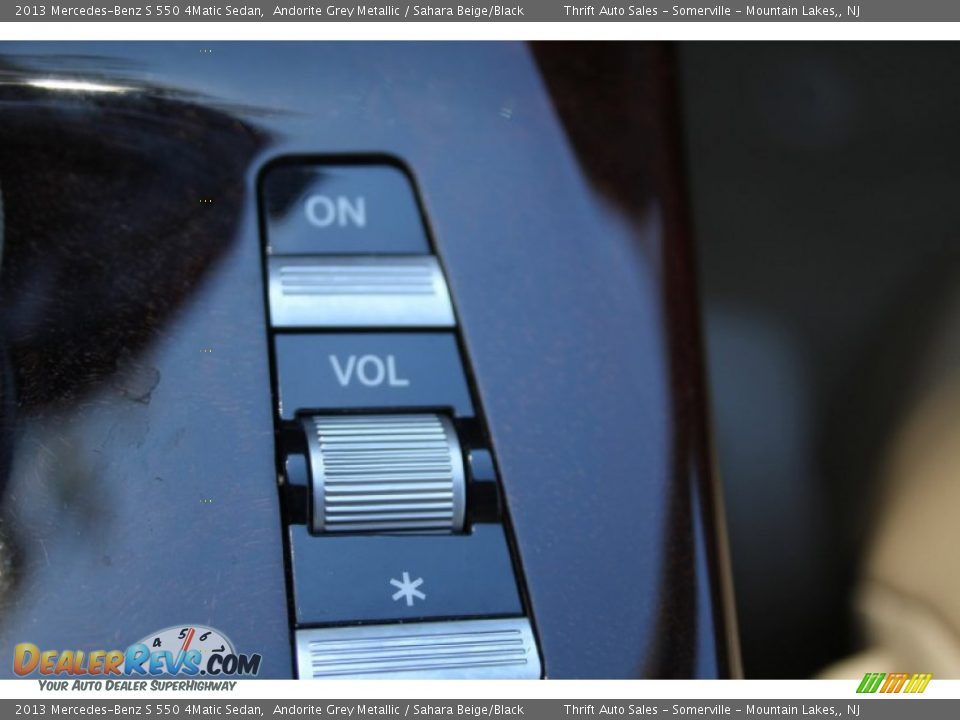 2013 Mercedes-Benz S 550 4Matic Sedan Andorite Grey Metallic / Sahara Beige/Black Photo #34