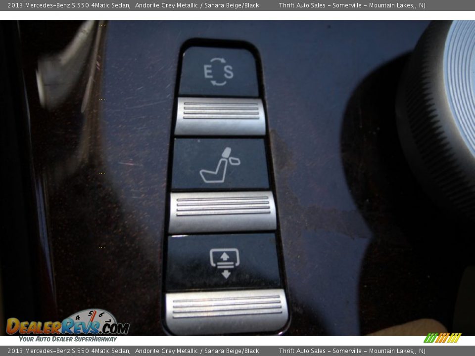 2013 Mercedes-Benz S 550 4Matic Sedan Andorite Grey Metallic / Sahara Beige/Black Photo #35