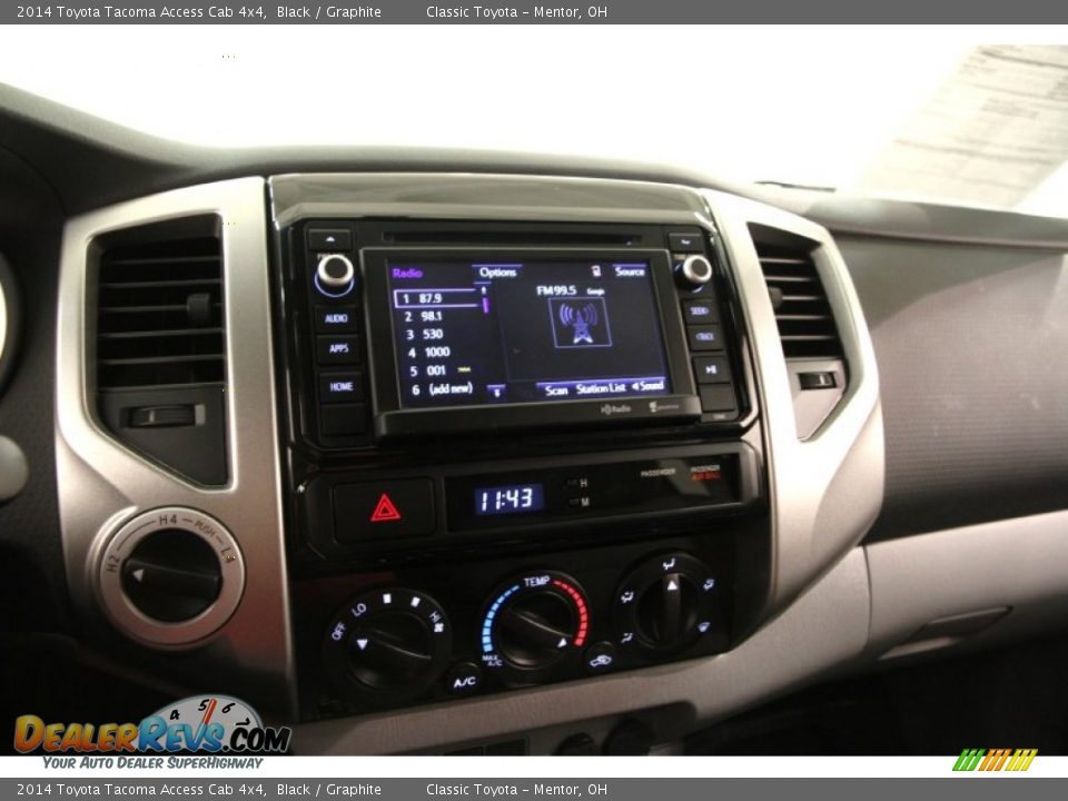 Controls of 2014 Toyota Tacoma Access Cab 4x4 Photo #7