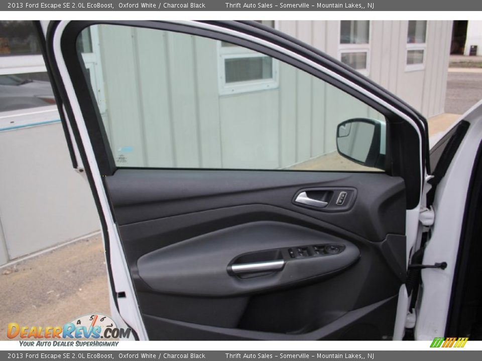 2013 Ford Escape SE 2.0L EcoBoost Oxford White / Charcoal Black Photo #10