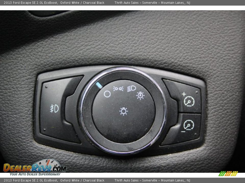 2013 Ford Escape SE 2.0L EcoBoost Oxford White / Charcoal Black Photo #24