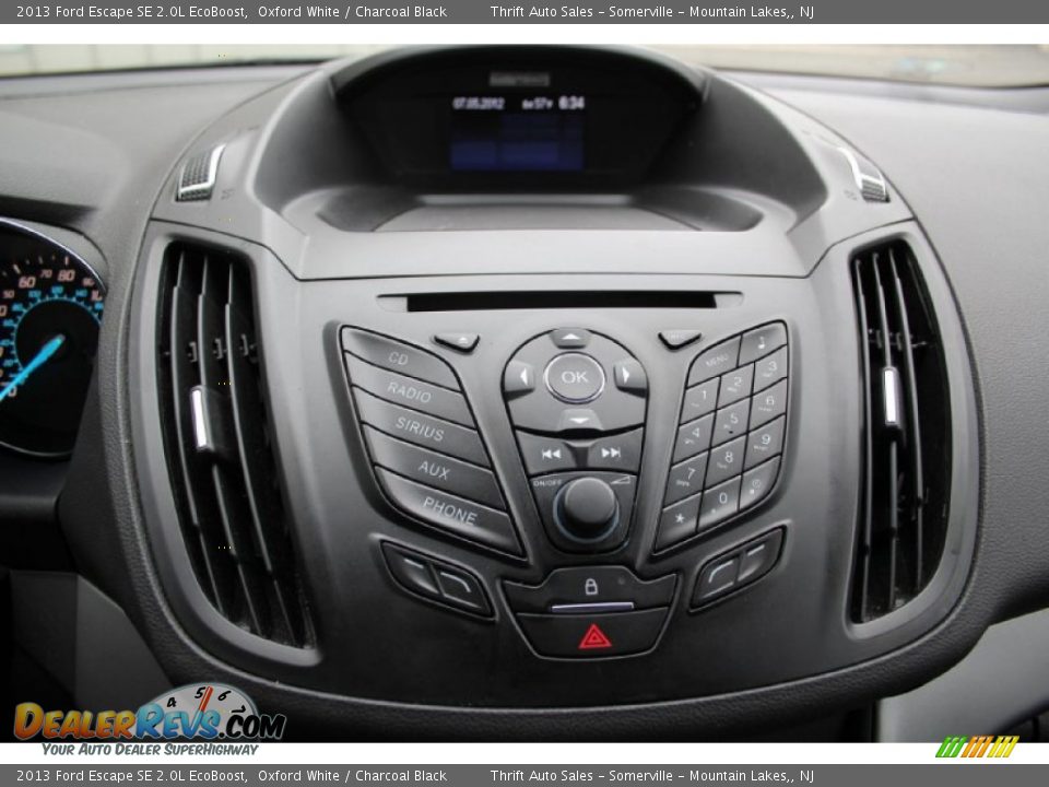 2013 Ford Escape SE 2.0L EcoBoost Oxford White / Charcoal Black Photo #25