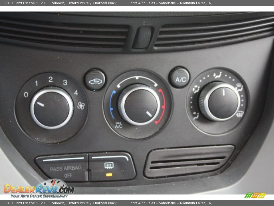 2013 Ford Escape SE 2.0L EcoBoost Oxford White / Charcoal Black Photo #26