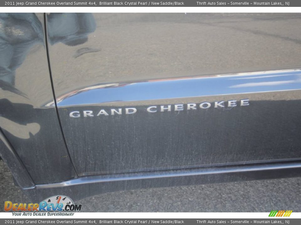 2011 Jeep Grand Cherokee Overland Summit 4x4 Brilliant Black Crystal Pearl / New Saddle/Black Photo #11