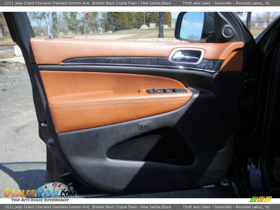 2011 Jeep Grand Cherokee Overland Summit 4x4 Brilliant Black Crystal Pearl / New Saddle/Black Photo #12