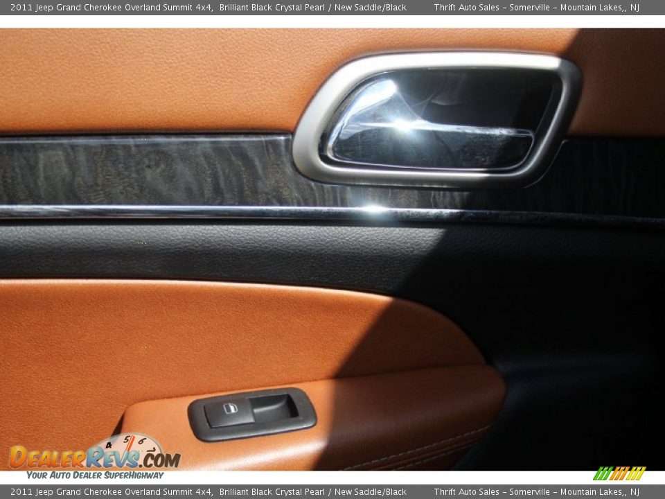 2011 Jeep Grand Cherokee Overland Summit 4x4 Brilliant Black Crystal Pearl / New Saddle/Black Photo #17